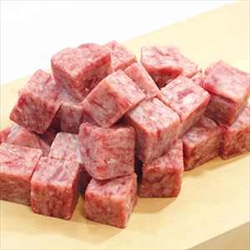 【業務用・食材】やわらか牛サイコロステーキ（成型肉）　　１ｋｇ