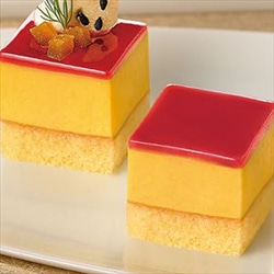 【業務用・食材】カット済みケーキ　安納芋　３６７ｇ（４９個入）